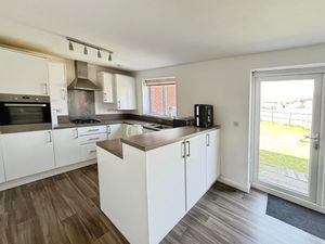 Kitchen- click for photo gallery